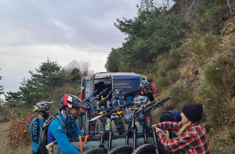 Navette Enduro - Mountain Evasion ROUSSET-SERRE-PONCON - Navette Enduro - Mountain Evasion ROUSSET-SERRE-PONCON