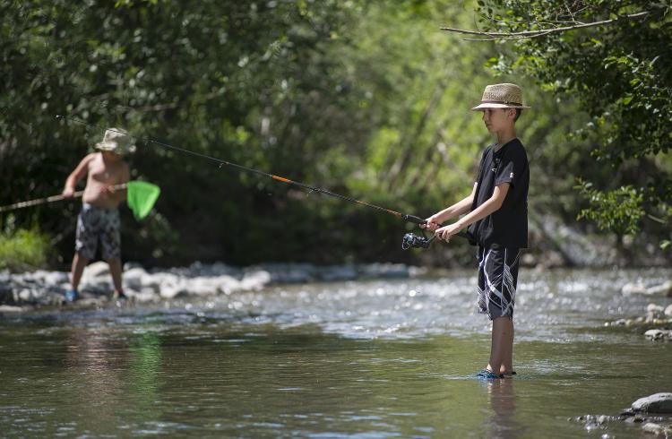 Atelier Pêche Nature au Lac de Serre-Ponçon - Pêche en rivière