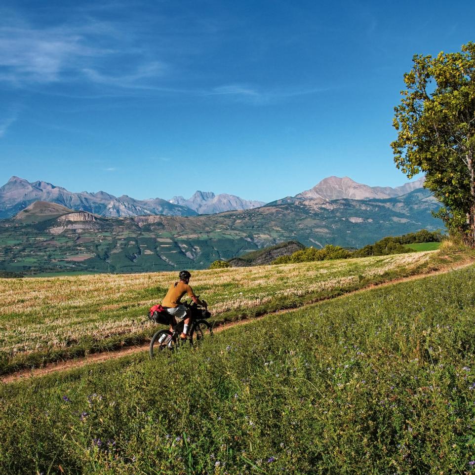 Weekend microaventure gravel dans les vallées de Serre Ponçon en automne