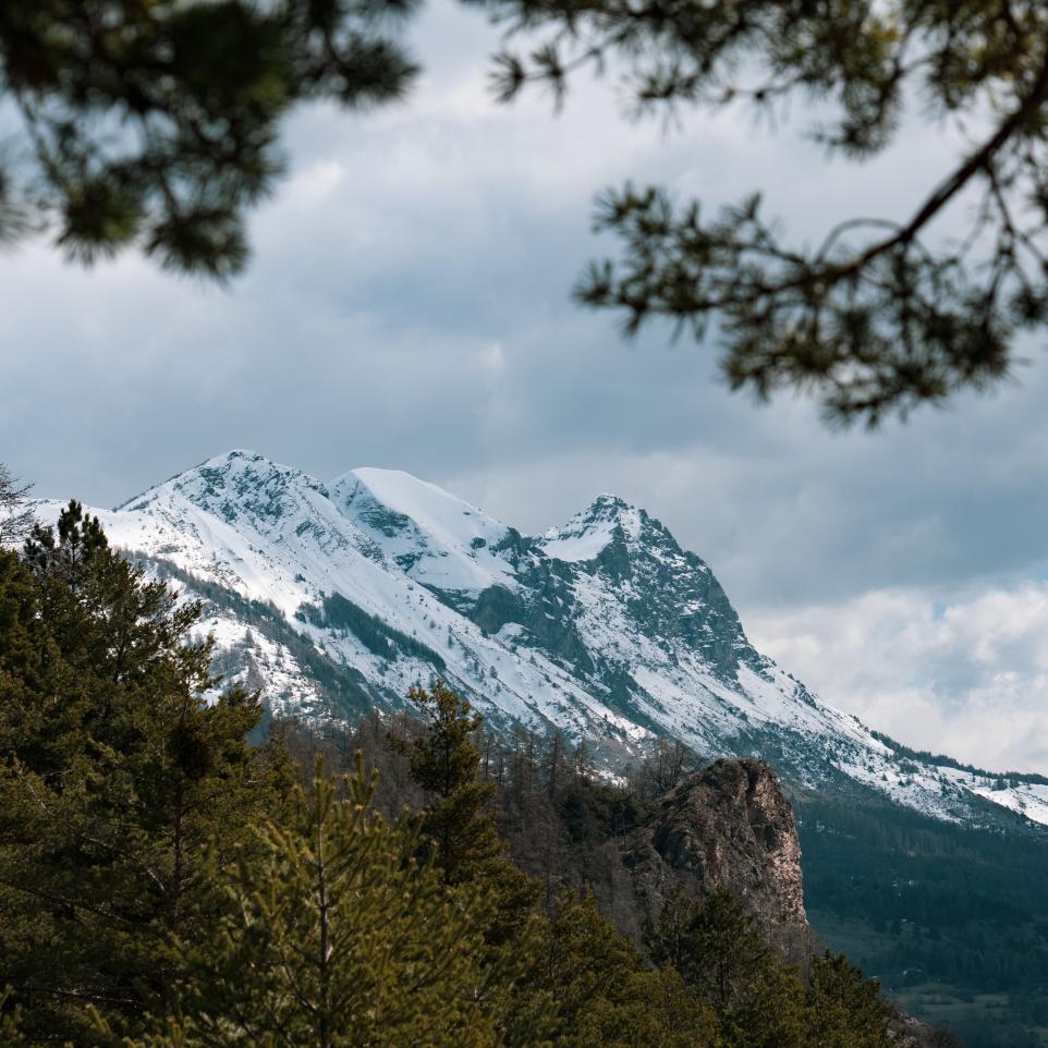 Serre L'eyglier randonnée à la Batie neuve 
