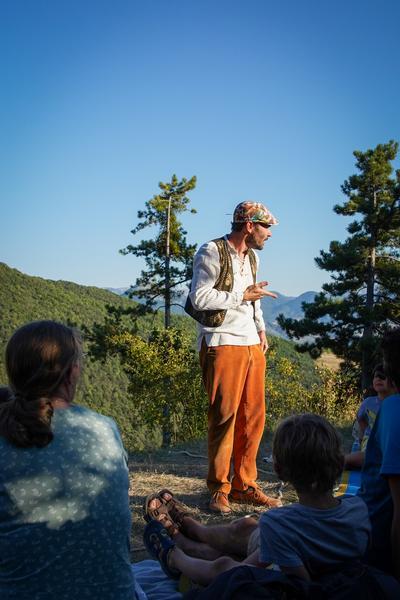 Rendez-vous en terres connues : Les murmures des montagnes._Remollon - Gilles Bougére conteur de nature