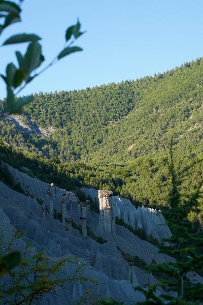 Rendez-vous de l'été : Contes et légendes des demoiselles coiffées._Théus