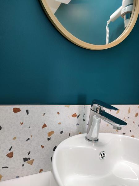 Salle de bain chambre parentale - Le Plongeoir SAVINES-LE-LAC - Salle de bain chaASalle de bain chambre parentale - Le Plongeoir SAVINES-LE-LACmbre parentale