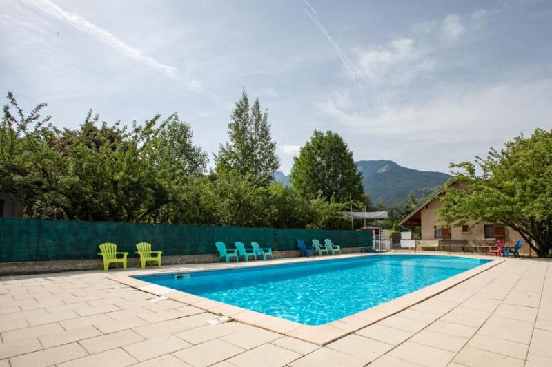 Piscine - Camping Les Esparons EMBRUN - Piscine - Camping Les Esparons EMBRUN