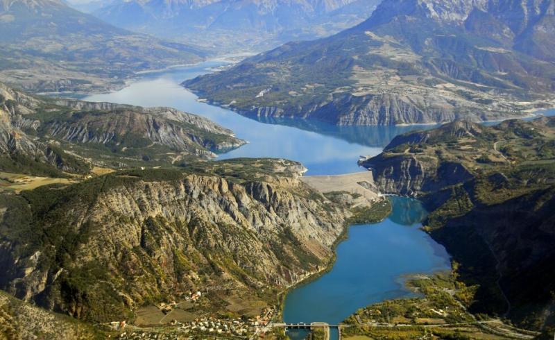 Barrage de Serre-Ponçon vue du ciel - Barrage de Serre-Ponçon vue du ciel