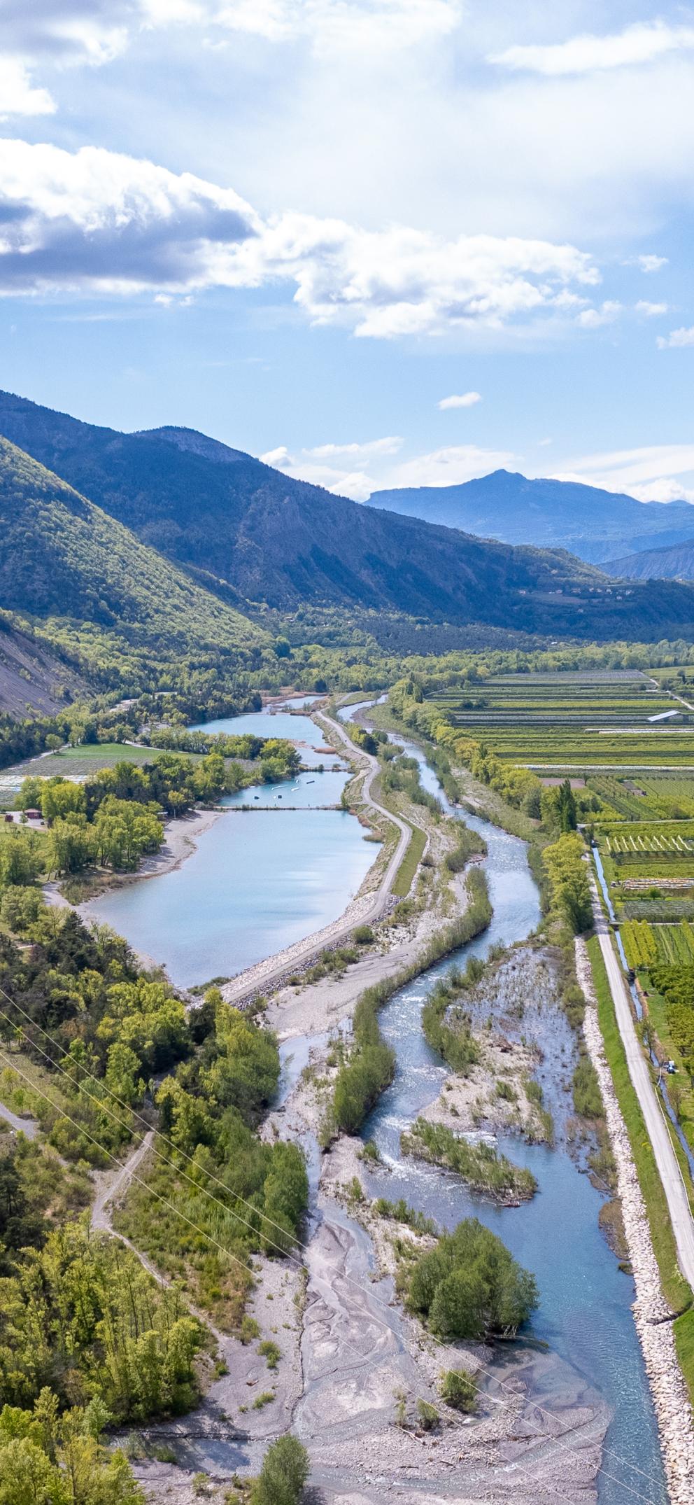De la Durance aux trois lacs vue du ciel.