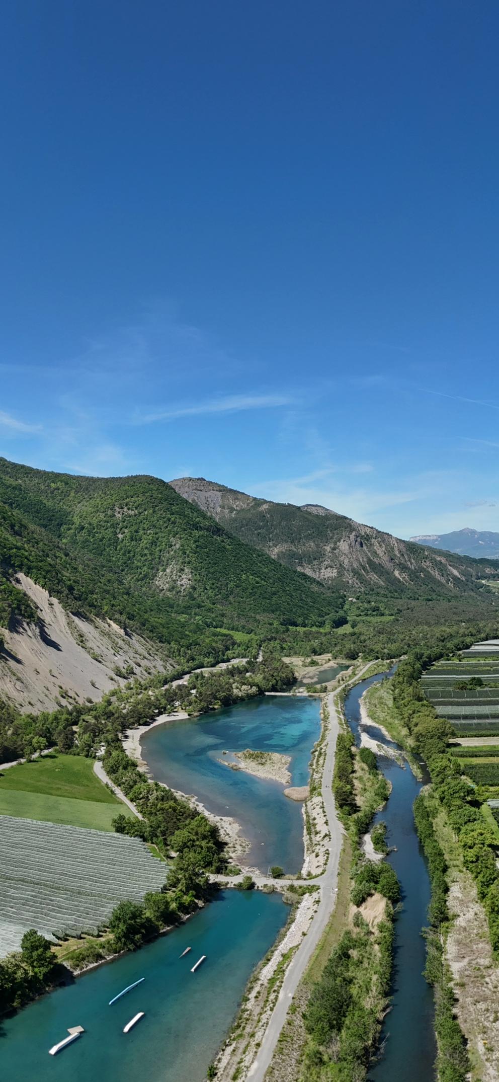 base de loisirs des 3 lacs au bord de la Durance 