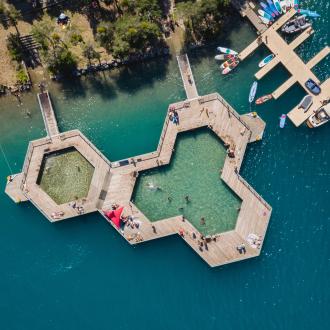 piscines flottantes et naturelles au lac de Serre Ponçon 