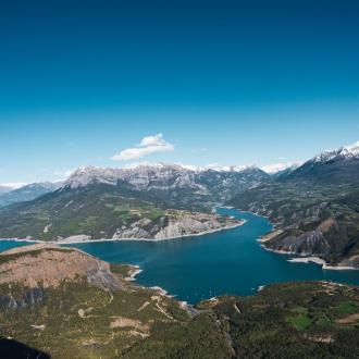 La montagne de la Viste : Une randonnée avec un panorama incontournable sur le lac de Serre Ponçon dans les Hautes Alpes 
