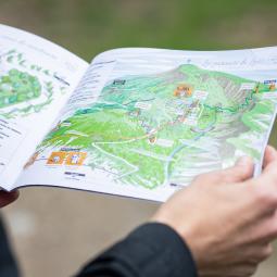 documentation touristique pour les randonnées autour du site de Pélerinage de Notre dame du Laus dans les Hautes Alpes 