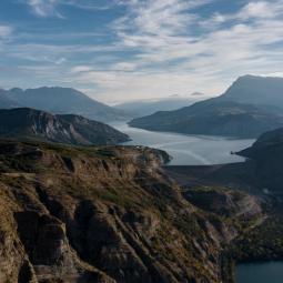 lac de compensation du barrage de Serre Ponçon