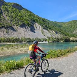 vélo en famille le long de la Durance 