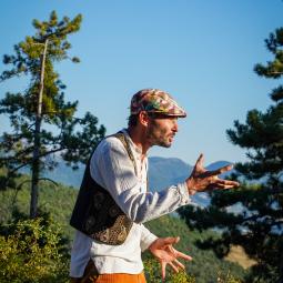 Soirée contes aux demoiselles coiffées de Théus avec Gilles Bougére conteur de Nature