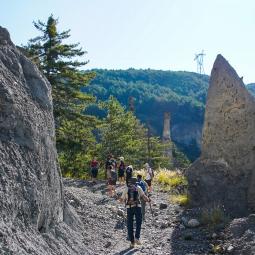 Randonnée guidée risque naturels autour du torrent de Trente pas à Rousset Serre Ponçon. 