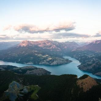 Vue à 360 sur le lac de Serre-Ponçon au sommet du Mont-Colombis - Vue à 360 sur le lac de Serre-Ponçon au sommet du Mont-Colombis