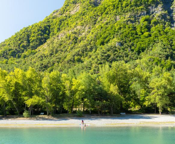 La base de loisirs des 3 lacs à 20 min de Gap et à 10 min du lac de Serre Ponçon. Un plan d'eau au bord de la Durance 