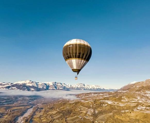 Vol en montgolfière dans les Hautes Alpes 