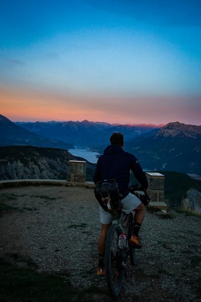 Microaventure en gravel au sommet du Mont colombis avec Quentin Clavel 